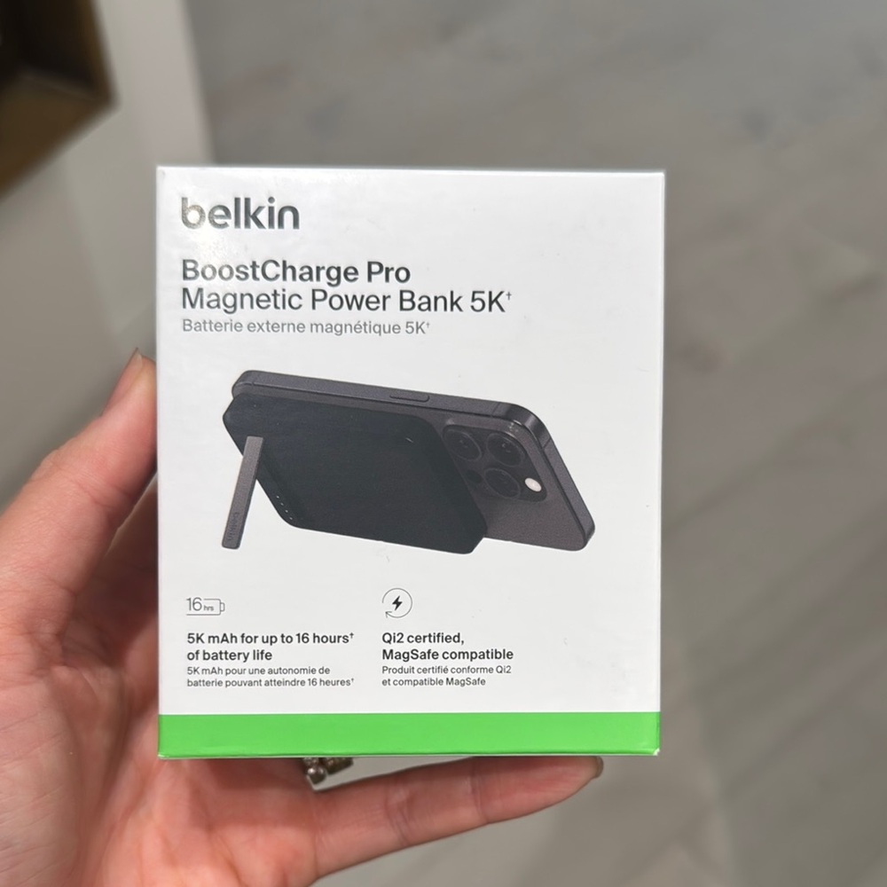 NWT - Brand New -Belkin Magnetic Power Bank 5K in Black